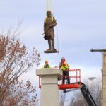 El último monumento confederado propiedad de la ciudad de Richmond ha sido retirado | Noticias de Buenaventura, Colombia y el Mundo