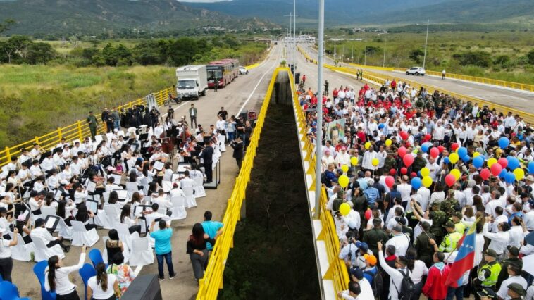Colombia y Venezuela abren puente tras años de bloqueo | Noticias de Buenaventura, Colombia y el Mundo
