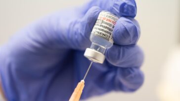 Las vacunas de refuerzo de Omicron brindan cierta protección contra enfermedades leves de las subvariantes de Covid XBB, dicen los CDC | Noticias de Buenaventura, Colombia y el Mundo