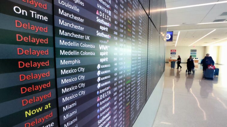 Los senadores presionan por la protección de los pasajeros de las aerolíneas después del colapso de los viajes de vacaciones | Noticias de Buenaventura, Colombia y el Mundo
