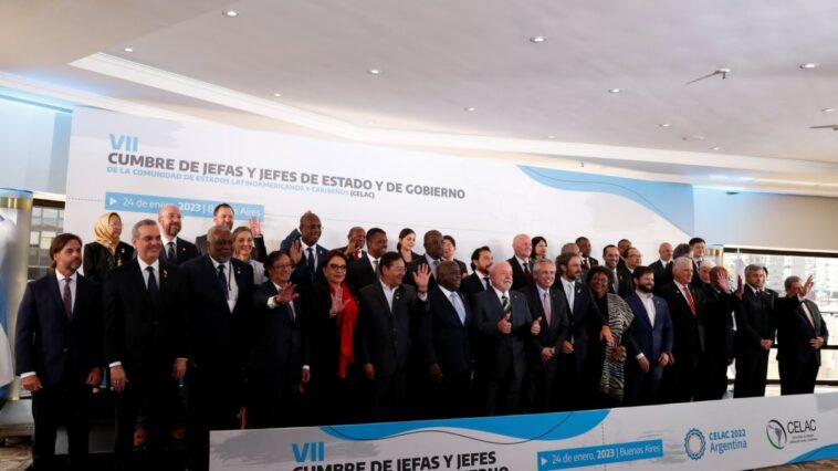 Crisis y tensiones regionales marcan la Cumbre de la CELAC en Buenos Aires | Noticias de Buenaventura, Colombia y el Mundo