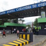 Buses y busetas esperan volver a pasar la frontera con Venezuela luego de siete años