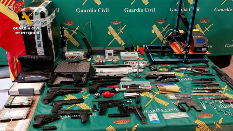 Detenido en España por fabricar armas ilegales y publicar tutoriales online | Noticias de Buenaventura, Colombia y el Mundo