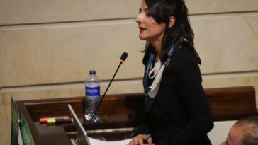 Oposición impulsará nueva moción de censura contra la ministra de Minas, Irene Vélez