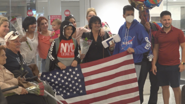 Programa de libertad condicional de Biden: familias migrantes se precipitan en aeropuerto de Miami tras demanda republicana | Noticias de Buenaventura, Colombia y el Mundo