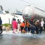 Se agudiza la crisis en Nariño: lecheros tuvieron que salir a las calles a regalar leche