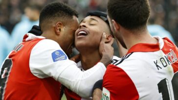 Feyenoord retenido por Ajax en apuros pero en la cima de la liga holandesa | Noticias de Buenaventura, Colombia y el Mundo