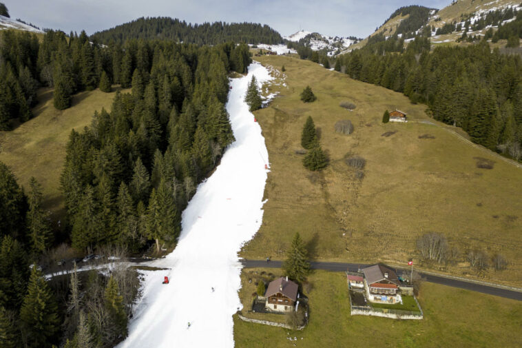 Las laderas alpinas enfrentan escasez de nieve en un invierno inusualmente cálido | Noticias de Buenaventura, Colombia y el Mundo