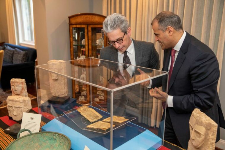 Smithsonian retendrá artefactos repatriados a Yemen en medio de disturbios | Noticias de Buenaventura, Colombia y el Mundo