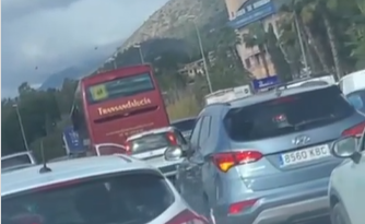 MALA SUERTE: Conductor que 'tiró miles de euros' de coche en la A7 de Marbella 'iba camino a comprar vehículo nuevo' | Noticias de Buenaventura, Colombia y el Mundo