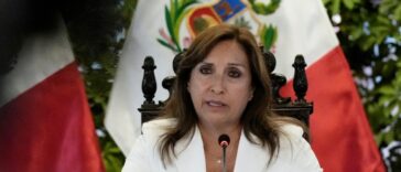 Presidenta peruana presenta proyecto de ley para adelantar elecciones a 2023 | Noticias de Buenaventura, Colombia y el Mundo