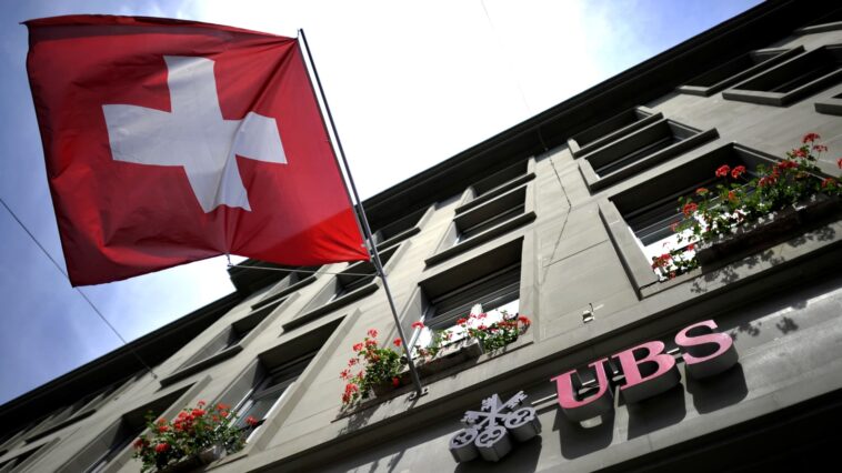 'Una república bananera financiera': el acuerdo entre UBS y Credit Suisse pone en juego la reputación de Suiza | Noticias de Buenaventura, Colombia y el Mundo