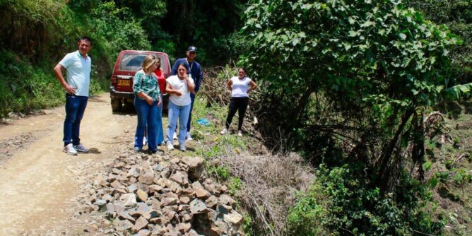 Gobernación de Nariño inspeccionó el estado de las vías del municipio de Samaniego