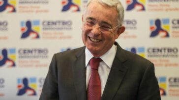 Las alarmas y propuestas que Álvaro Uribe planteó sobre la reforma laboral del Gobierno