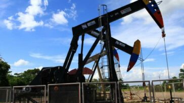Petróleo en Colombia | La cruda verdad de los contratos petroleros en el país | Economía