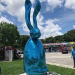 Hombre de Florida se estrella contra escultura Hunt Slonem de 13 pies, segundo acto de vandalismo artístico este mes | Noticias de Buenaventura, Colombia y el Mundo
