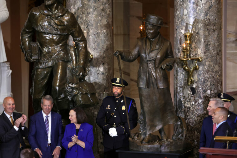 US Capitol Display obtiene la primera estatua de un artista negro, la asesora de arte en conflicto Lisa Schiff está bajo investigación federal y más: Morning Links para el 9 de junio de 2023 | Noticias de Buenaventura, Colombia y el Mundo