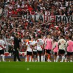Partido de fútbol en Argentina pospuesto después de que un fanático cayera casi 50 pies hasta su muerte | Noticias de Buenaventura, Colombia y el Mundo
