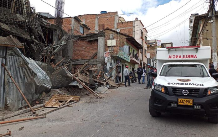 Emergencia en Ipiales: se derrumbó parte de una construcción, varios obreros heridos