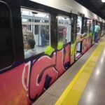 FOTOS Y VIDEO: ¡Lo llenaron de grafitis! Pintaron un tren del Metro de Medellín