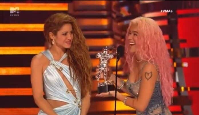 Las colombianas Shakira y Karol G brillaron en los VMAS en Estados Unidos, ganando el premio a mejor colaboración por TQG.