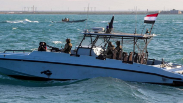 Cuál es la importancia estratégica del estrecho de Mandeb, la zona en que los hutíes atacan a los barcos en el mar Rojo | Finanzas | Economía