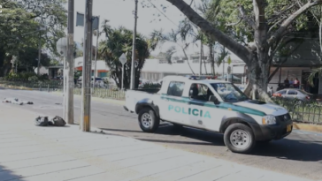 Un presunto ladrón murió en medio de un enfrentamiento con la policía en el barrio La Flora