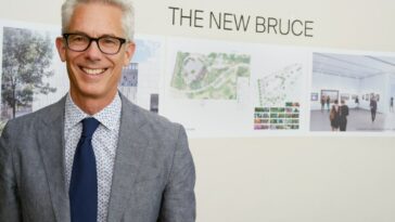 El director y director ejecutivo del Museo Bruce, Robert Wolterstorff, se marchará | Noticias de Buenaventura, Colombia y el Mundo