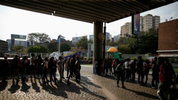 Alivio de sanciones petroleras de EEUU a Venezuela está en riesgo cuando se acerca fecha límite | Noticias de Buenaventura, Colombia y el Mundo